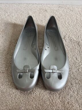 Marc Jacobs Metallic Jelly Silver Ballet Flats with Cutout Bow